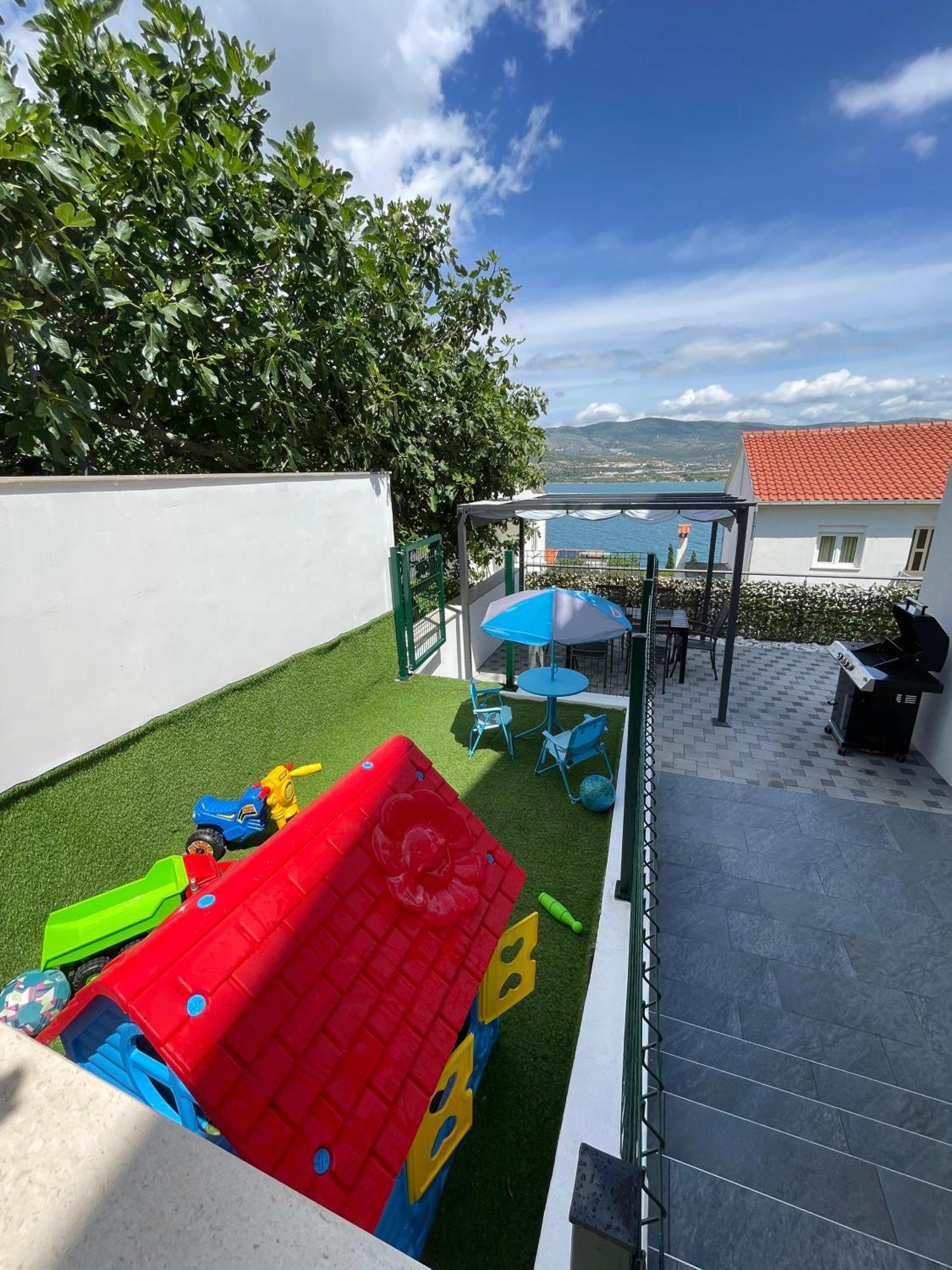 Delux Eva Trogir